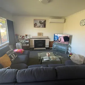3 Bedroom By The Reserve Holiday home